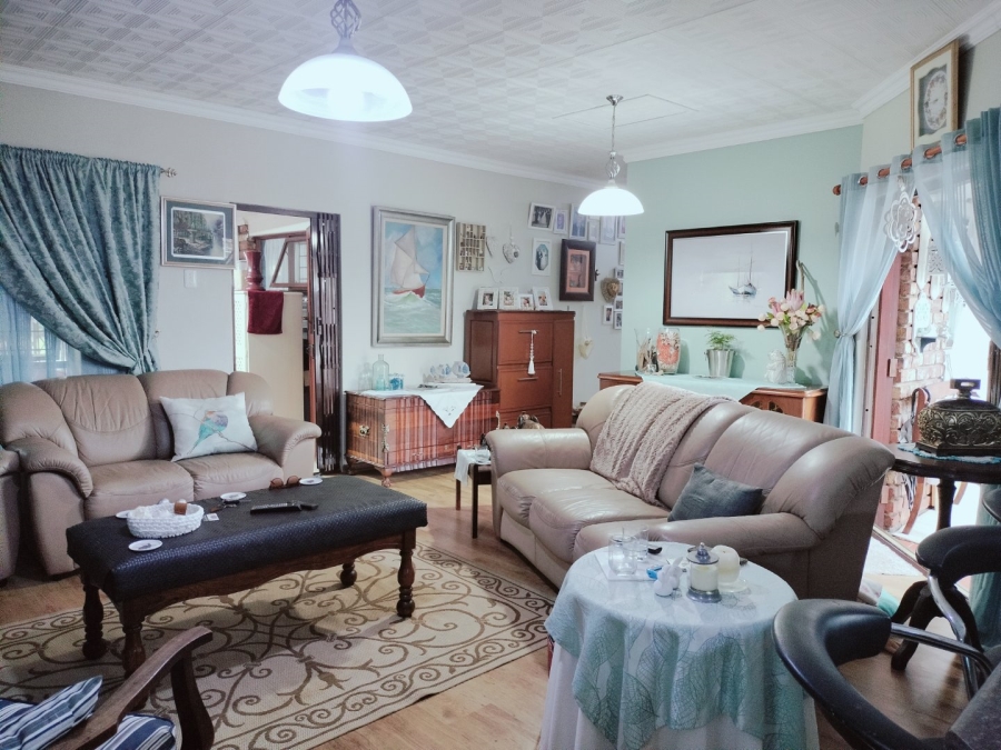 3 Bedroom Property for Sale in Deoville Park Western Cape